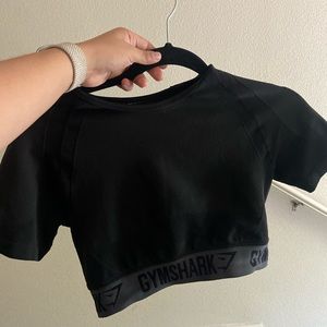 Gymshark top crop black